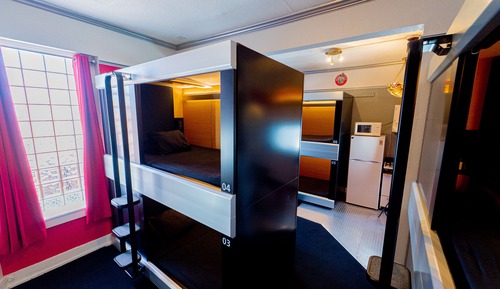 Single Bed in 6 Bed Male Capsule Room