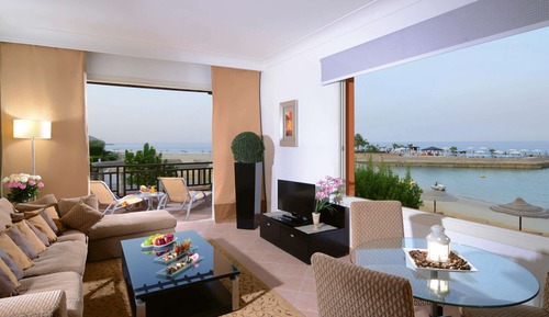 Deluxe Suite, 1 King Bed, Beachfront