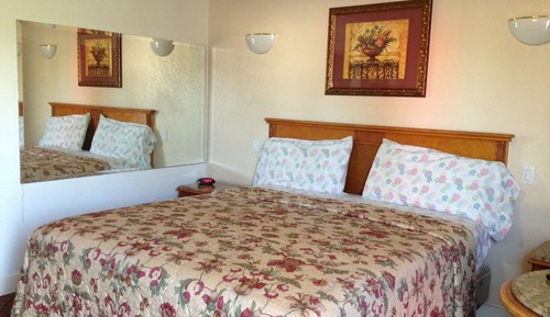 Standard King Room with Jacuzzi