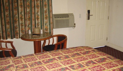 Basic Single Room, Accessible