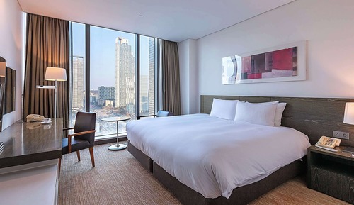 Standard Room, 1 King Bed, Non Smoking, Park View (Hollywood room)