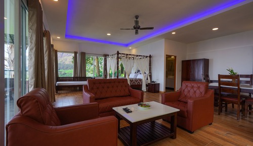 Honeymoon Room