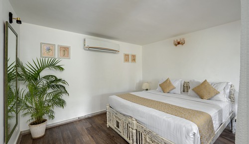 Garden Room (Below ground level)