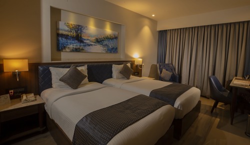 Executive Twin Room, 2 Twin Beds, Refrigerator, City View