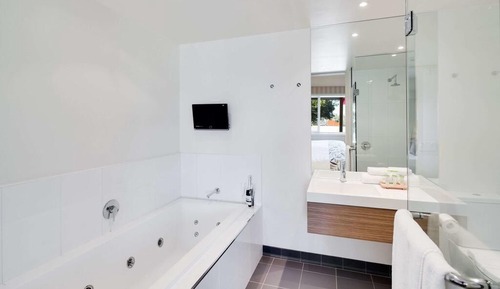 Executive Spa Suite