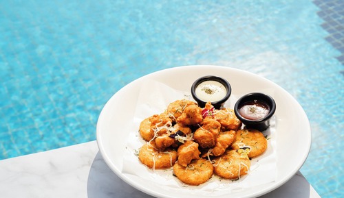 [Heated Pool Package] Family Terrace - Cabana for 2 hours + Chicken&Beer set