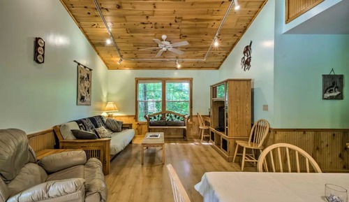 #6 - Wolf DenCabin