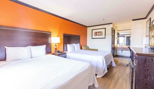 Standard Room, 2 Queen Beds, Smoking