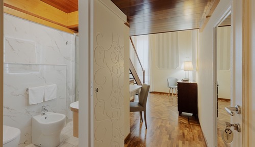 Classic Double Room, City View (due livelli)