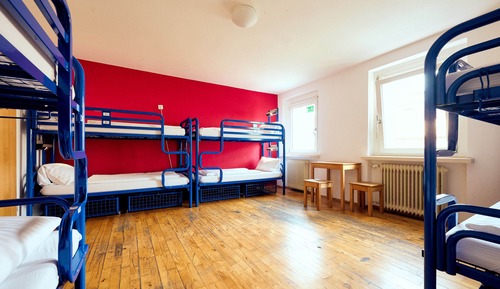 Shared Dormitory, Shared Bathroom (A bed in a eight-bed room)