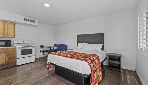 Deluxe Double Room, 2 Queen Beds, Non Smoking, Kitchenette
