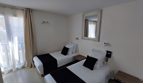 Standard Room, 2 Twin Beds