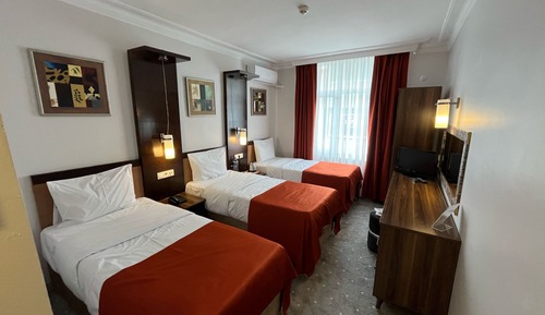 Triple Room