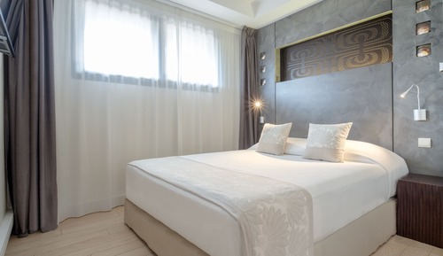 Two Bedroom Apartment with Ocean View