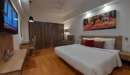 Deluxe King Room