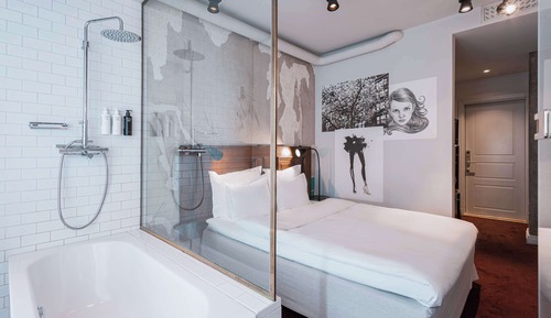 Deluxe Room, 1 Queen Bed
