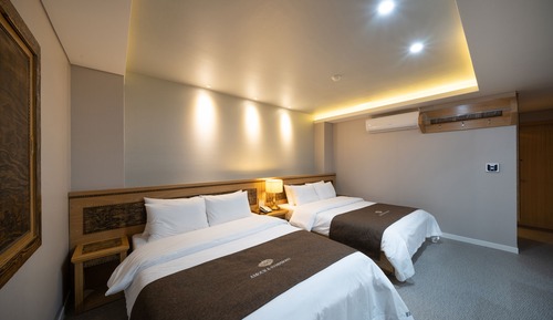 Family Twin Room