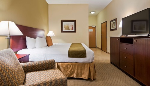 Standard Room, 1 King Bed, Accessible, Non Smoking