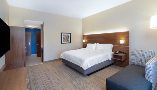 Standard Room, 1 King Bed (Extra Floor Space)
