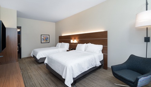 Standard Room, 2 Queen Beds, Accessible (Roll-In Shower)