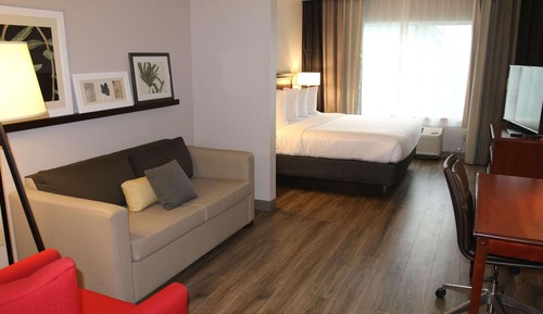 Studio Suite, 1 King Bed, Non Smoking