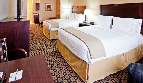 Suite, 2 Queen Beds (Additional Living Area)