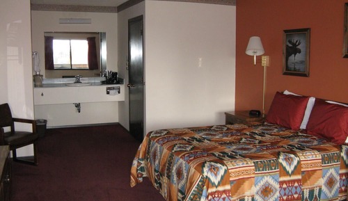 Standard Room, 1 Queen Bed