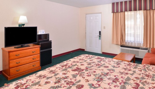 Suite, 1 King Bed, Non Smoking