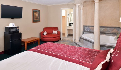Suite, 1 Queen Bed, Non Smoking, Hot Tub (Jacuzzi)