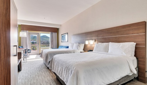 Suite, Multiple Beds