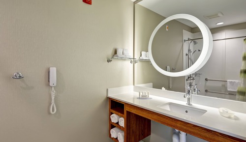 Studio, Multiple Beds (Mobility/Hearing Accessible, Tub)
