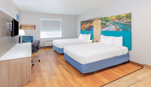 Studio Suite, 2 Queen Beds, Accessible, Non Smoking (Mobility/Hearing Accessible)