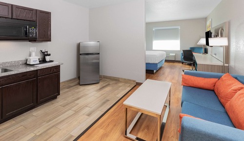 Studio Suite, 1 King Bed, Non Smoking