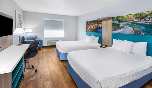 Room, 2 Queen Beds, Non Smoking