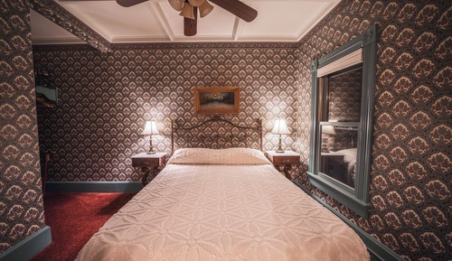Double Room, Ensuite (Deluxe 1 Queen)