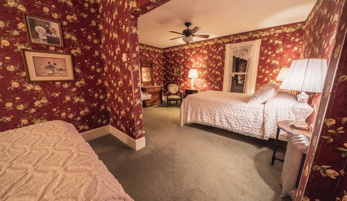 Quadruple Room, Ensuite (Deluxe 2 Bed)