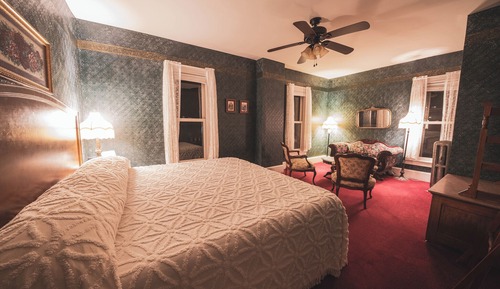 Double Room, Ensuite (#9 King Suite)