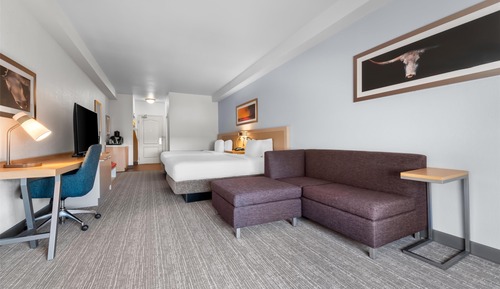 Deluxe Room, 2 Queen Beds, Corner