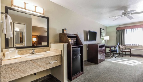 Room, 1 King Bed, Accessible, Non Smoking