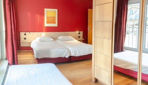 Apartment (Group 1 to 5 People)