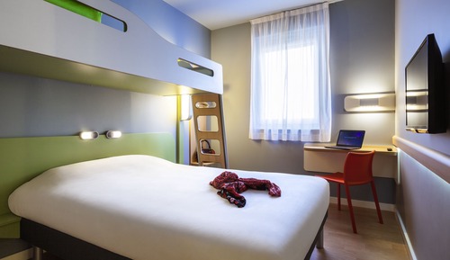 Triple Room, Multiple Beds