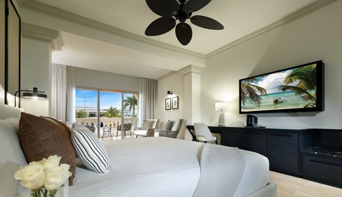 Junior Suite, Ocean View, Poolside