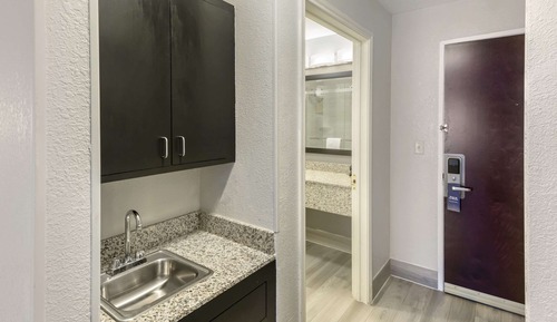 Suite, 1 King Bed, Non Smoking