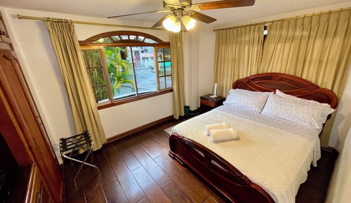 Deluxe Double Room (Aguano)