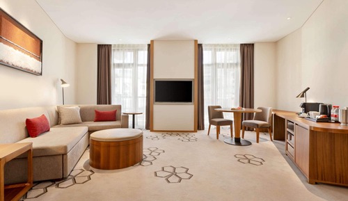 Suite, 1 King Bed with Sofa bed