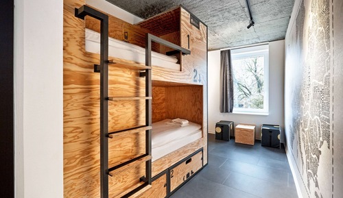 Twin Room, 1 Bedroom, Private Bathroom