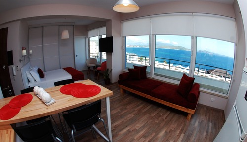Penthouse, Sea View