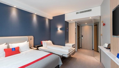 Standard Room, 1 Queen Bed