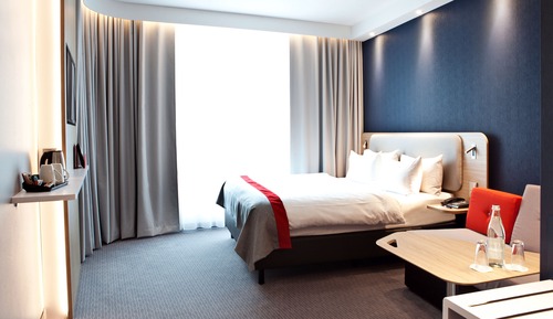 Standard Room, 1 Queen Bed (Top Floor)