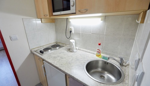 Basic Twin Room, Shared Bathroom